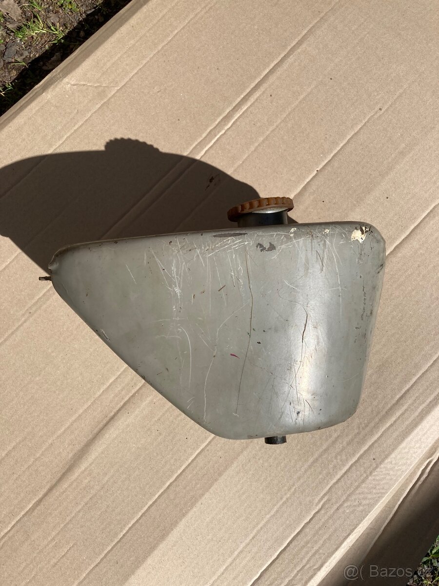 Nádrž jawa pionýr 21 - 2