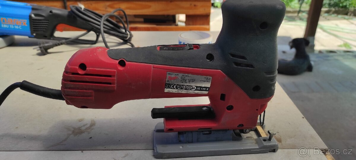 Přímočará pila Milwaukee - 2