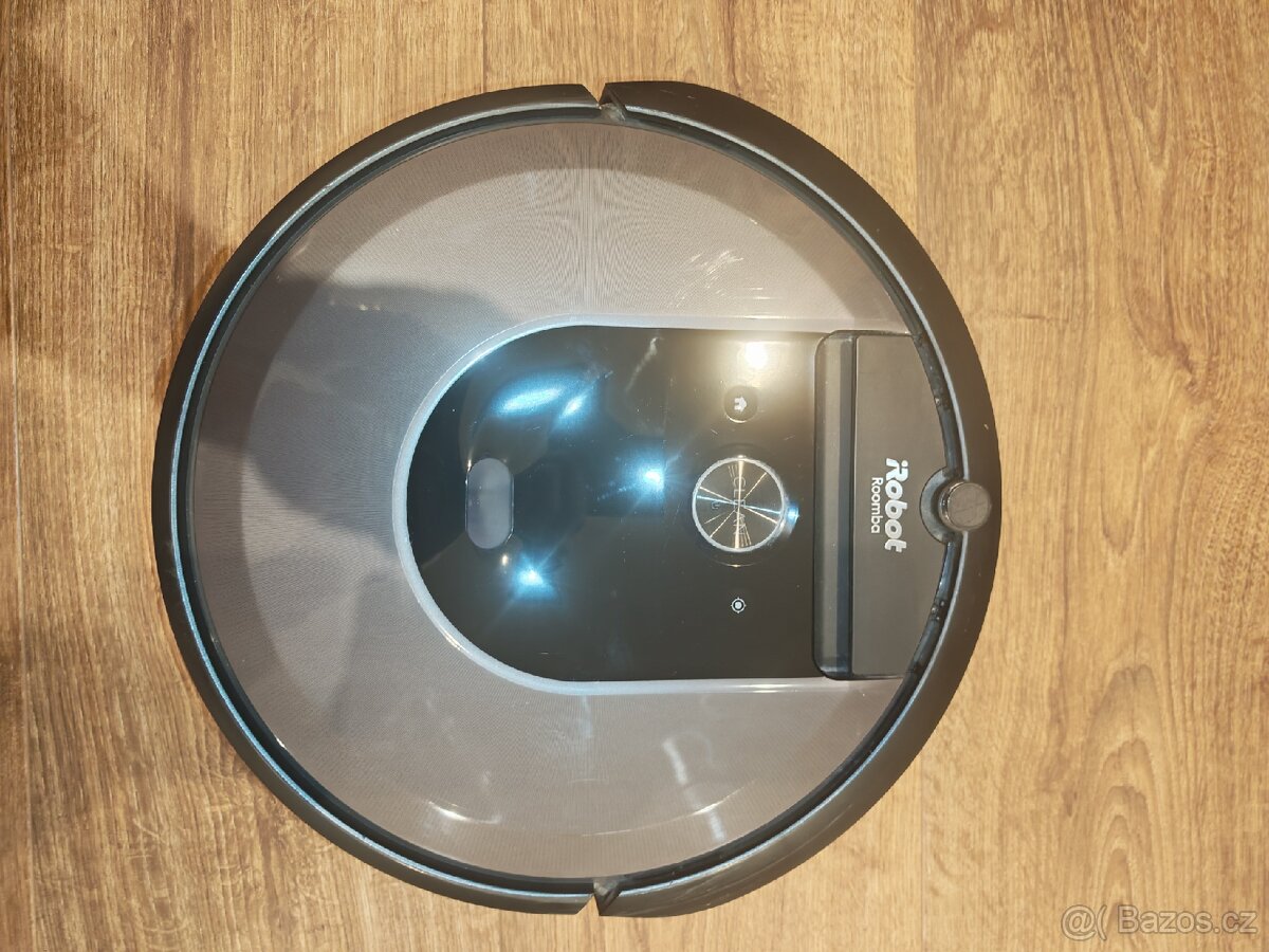 Robotický vysavač iRobot Roomba i7+ - 2