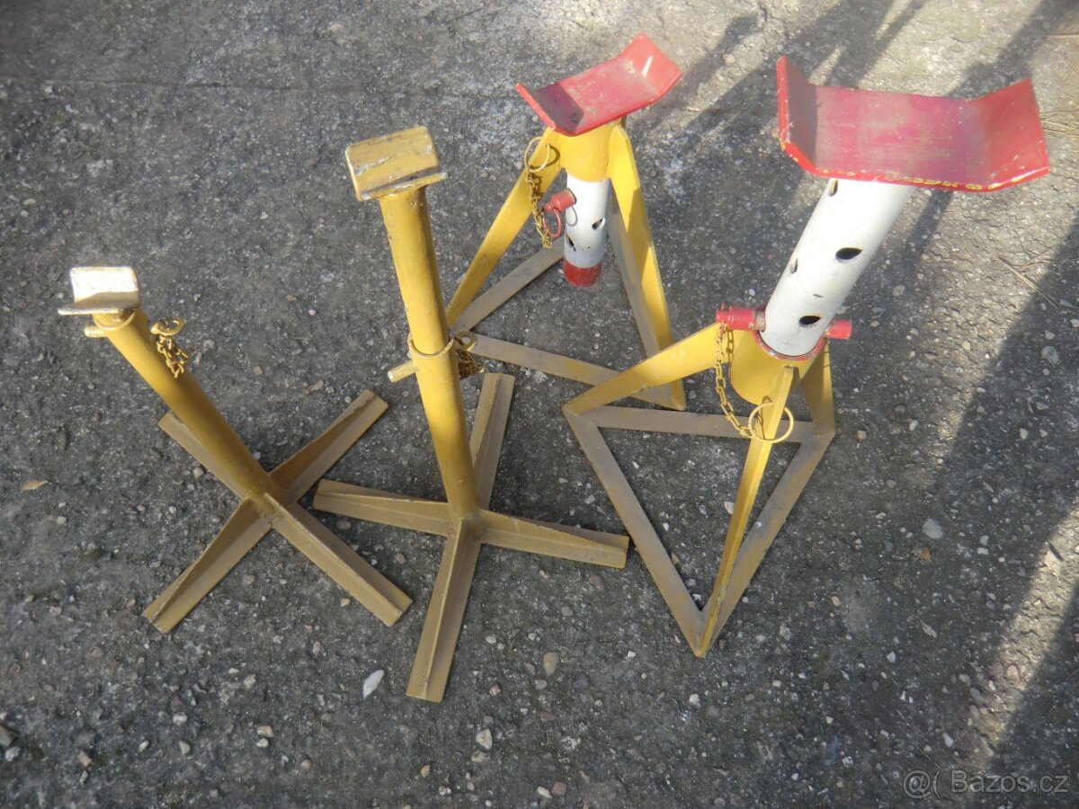 Montážní stojánky - 2