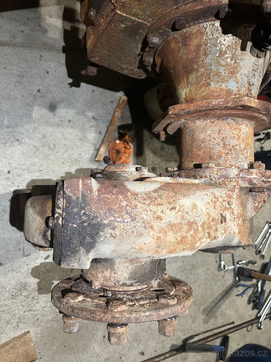 Portály Zetor 3011 - 2