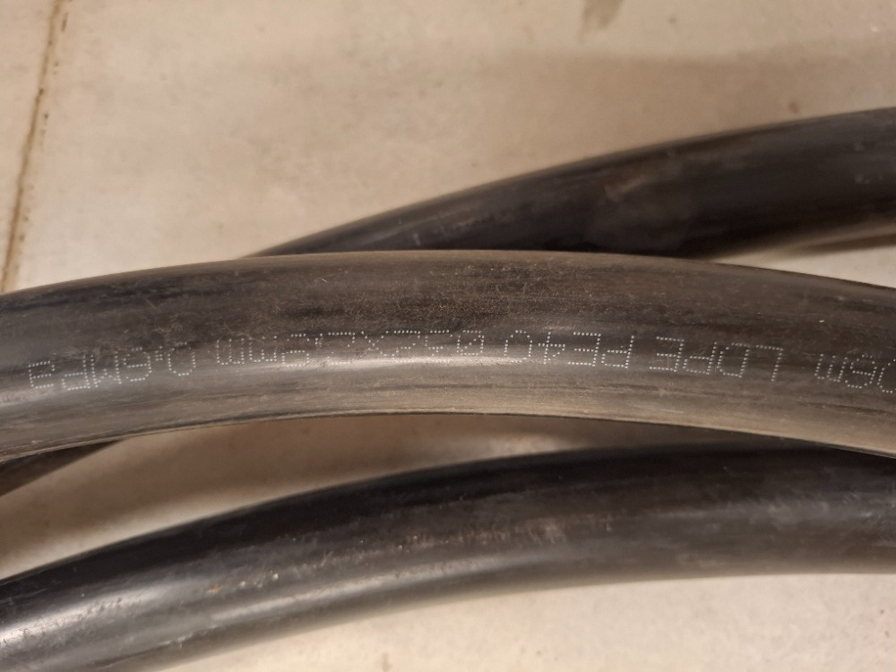 Prodám potrubí LDPE PE40 32,2,9mm - 2