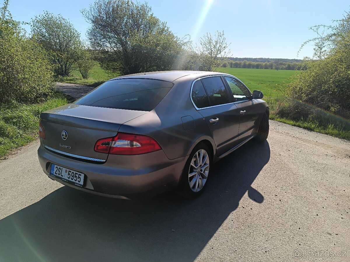 Škoda Superb - 2