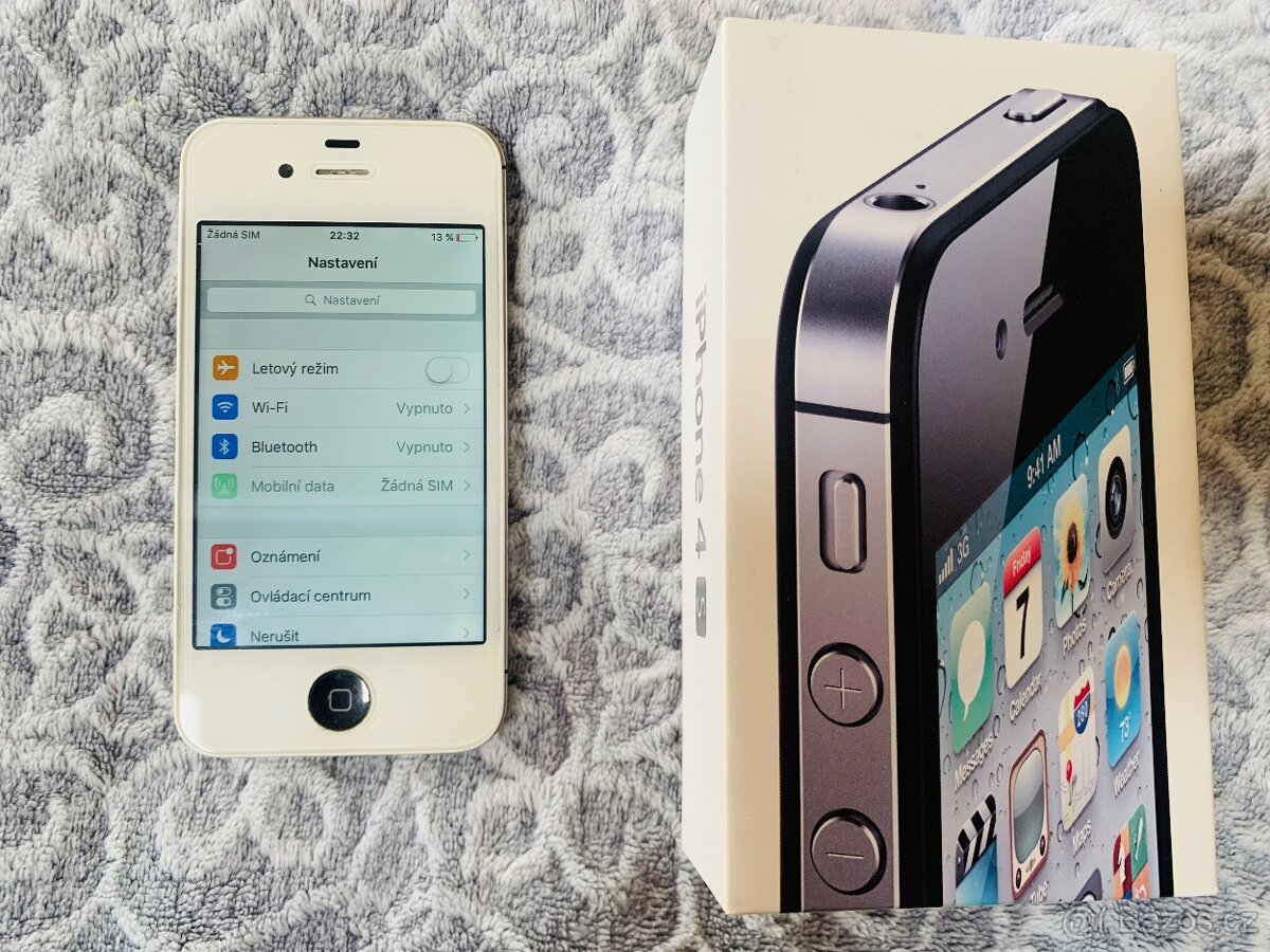 iPhone 4(s) bílý 32GB - 2