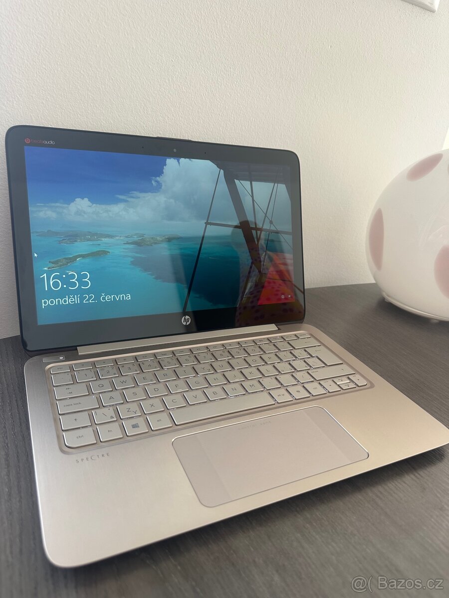 HP Spectre 13 Ultrabook - 2