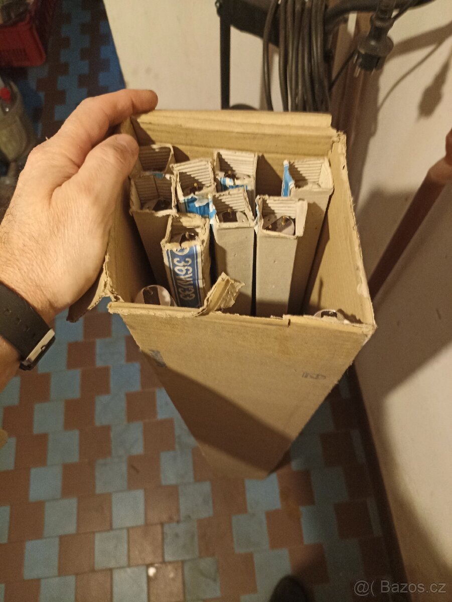 Nové zářivkové trubice 10ks - 2
