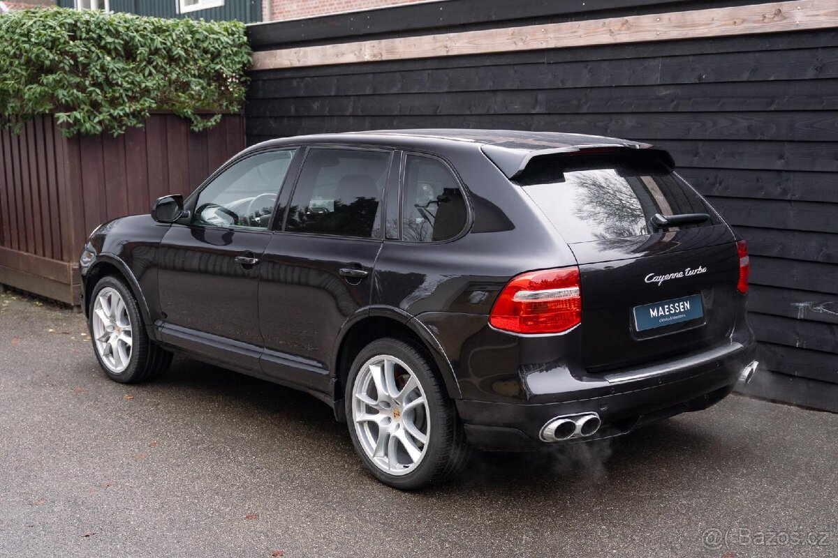 KOUPÍM Porsche Cayenne 957 (4.8 V8) – Černý - 2
