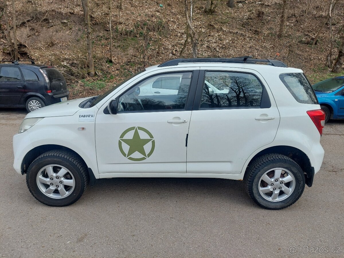 Daihatsu Terios 1.5, 77kw, 4x4, rok 2008... - 2