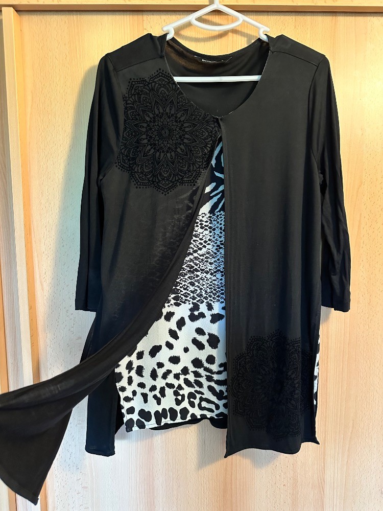 Černobílá halenka Desigual M / 38 / 10 - 2