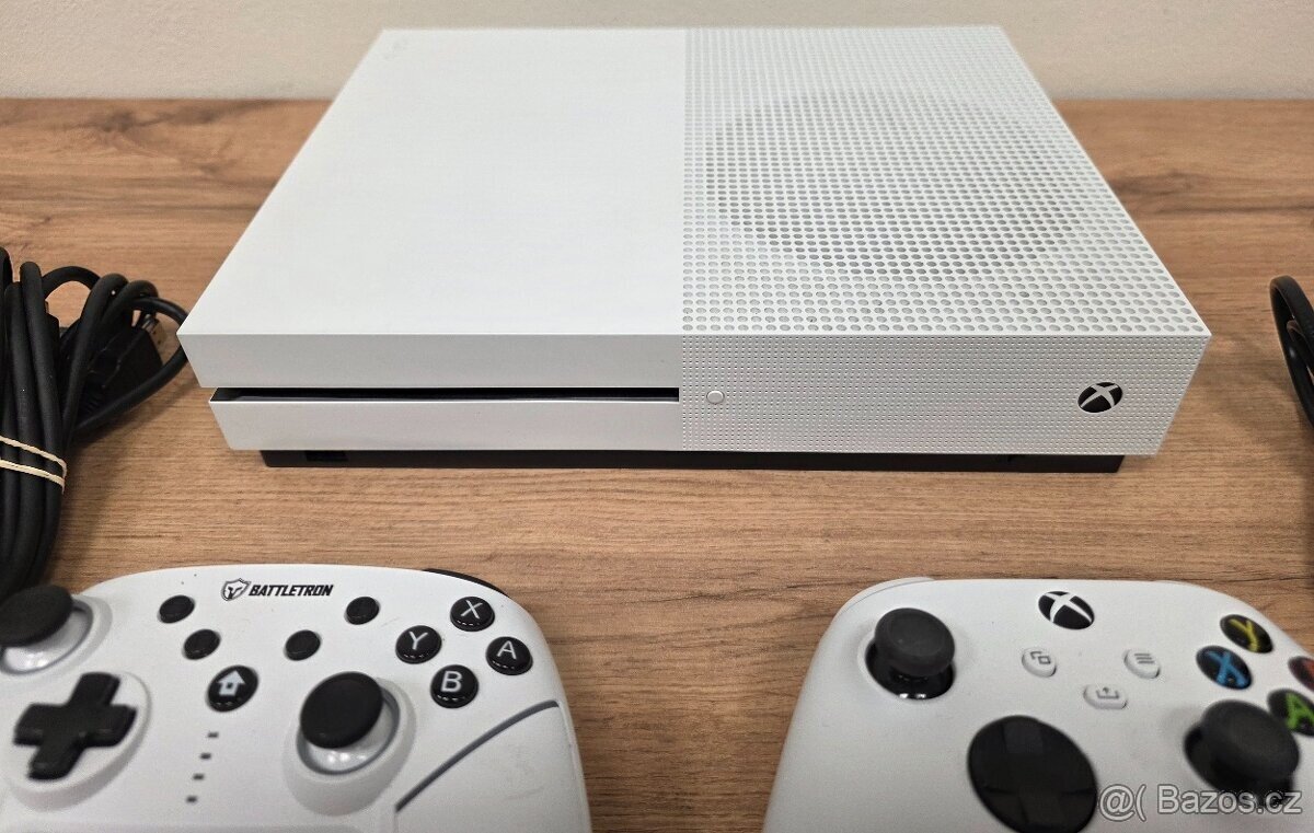 Xbox one s mechanikou 1.TB 2.ovladač - 2