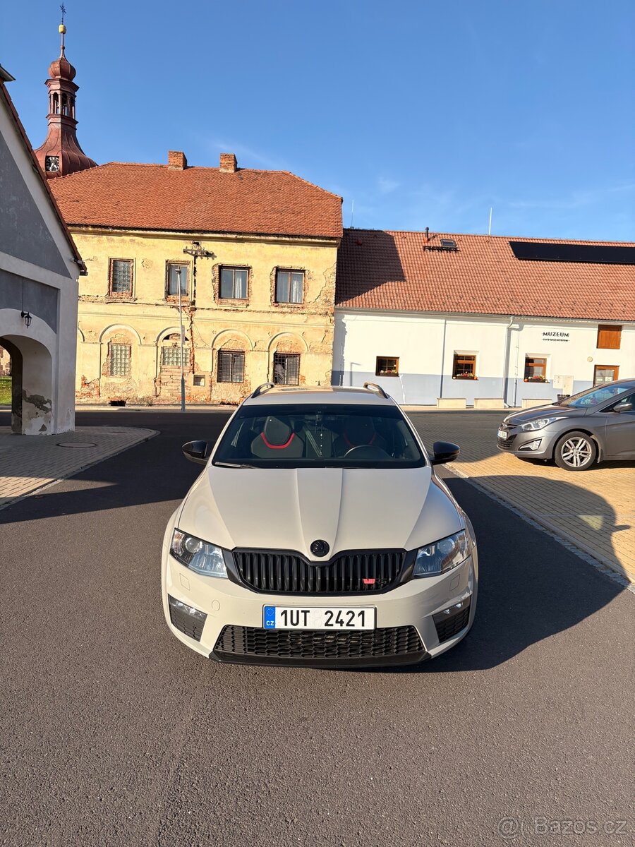ŠKODA OCTAVIA III RS - 2