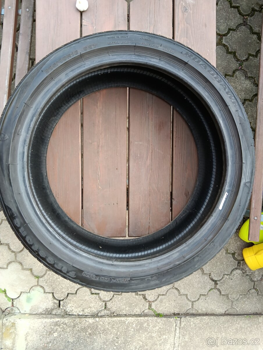 Firestone 225/40 R18 - 2