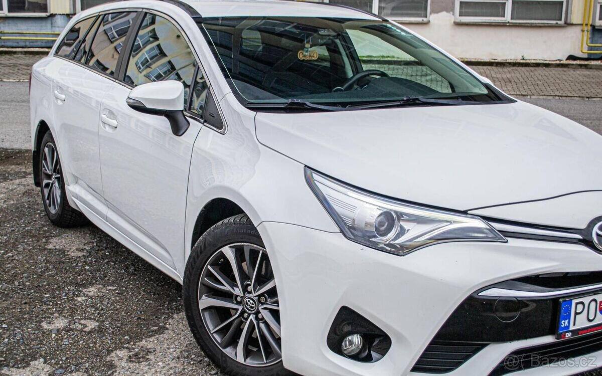 Toyota Avensis Combi 2.0 D-4D - 2