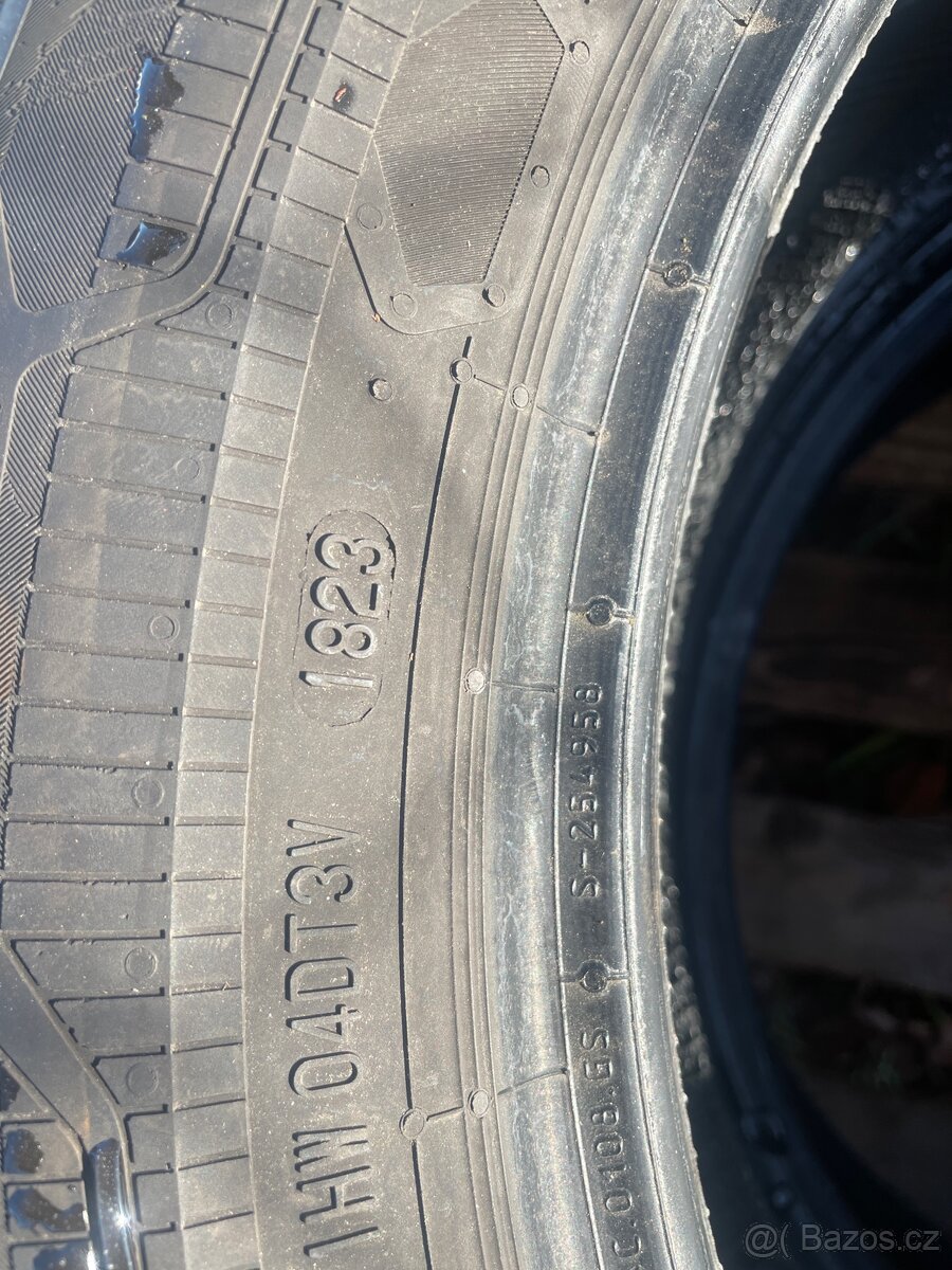 215/60R17C - 2