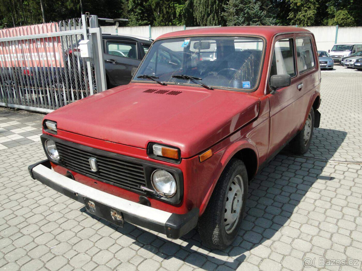 Lada Niva 1600-přední čelo - 2