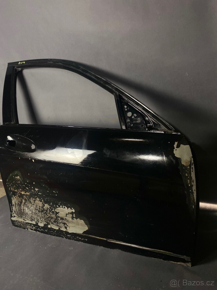 Pravé přední dveří Mercedes C204 - 2