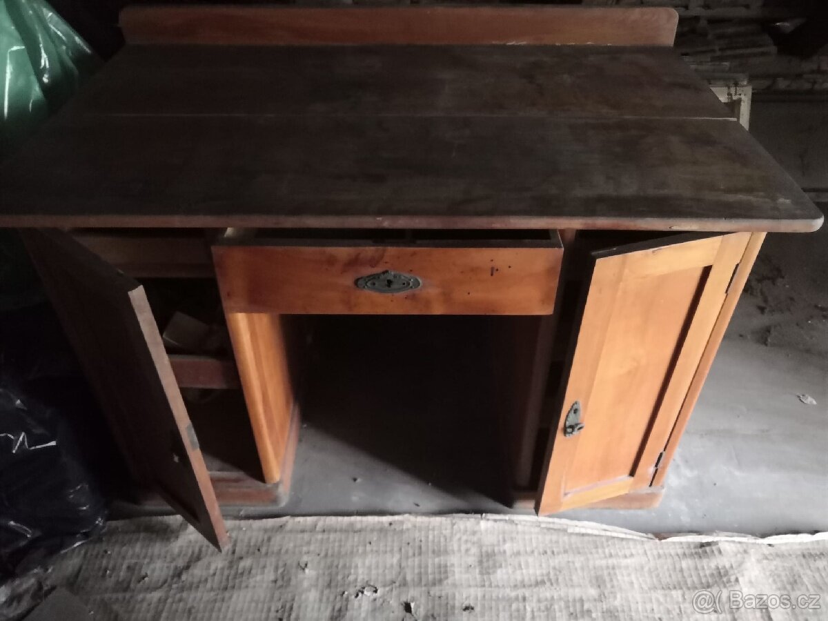Historický stůl - 2