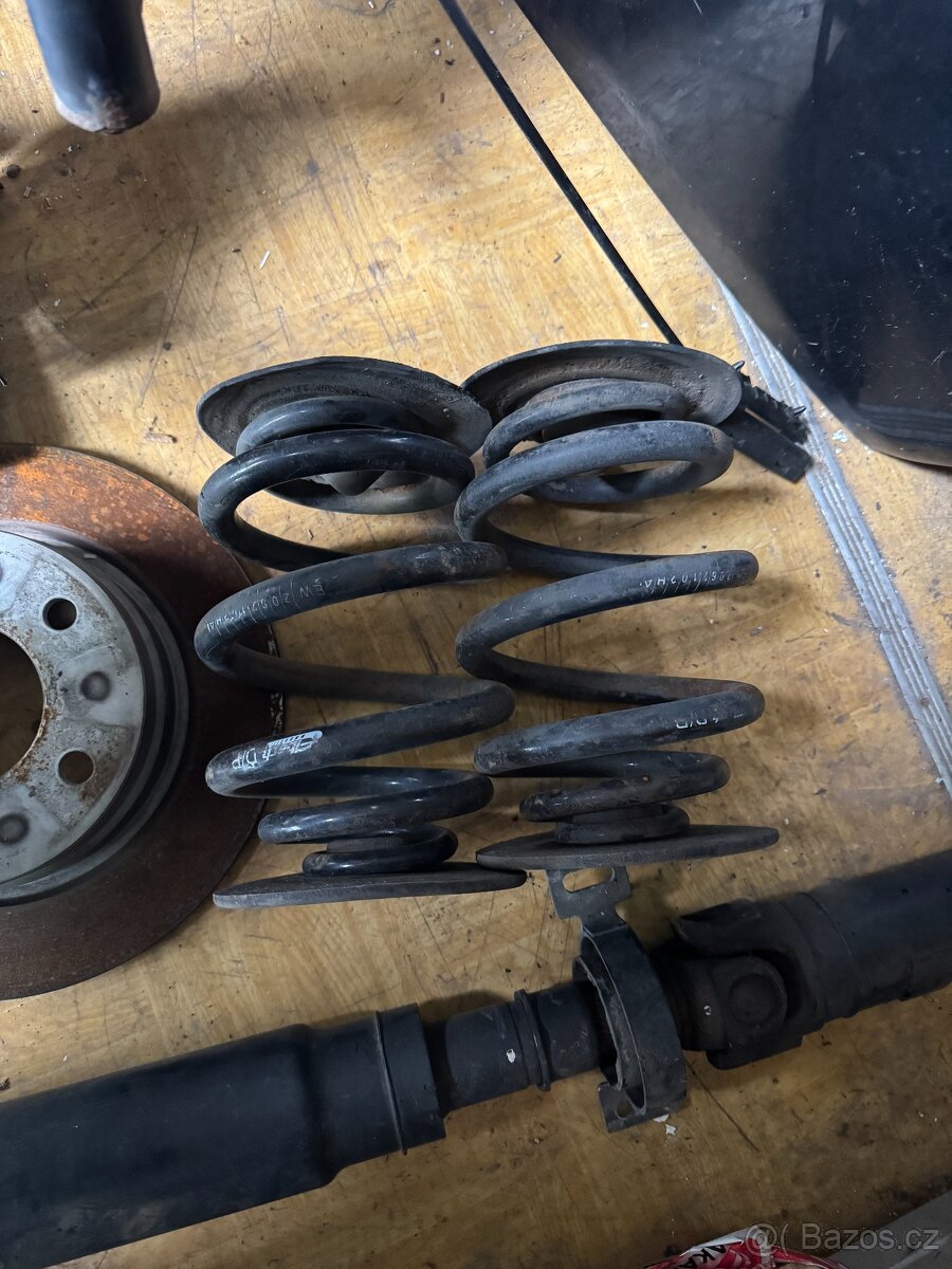 Prodám kardan na BMW E46 s motorem N46 - 316Ti - 2