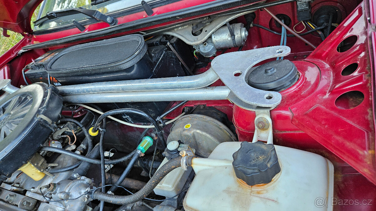 Škoda Felicia Favorit rozpěra tlumičů - 2