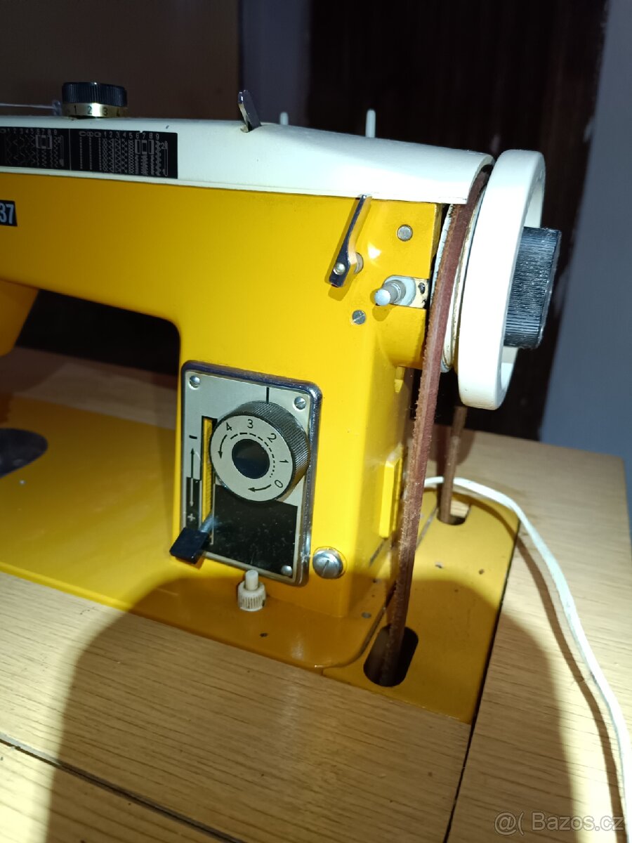 Šicí stroj Predom 437 - 2
