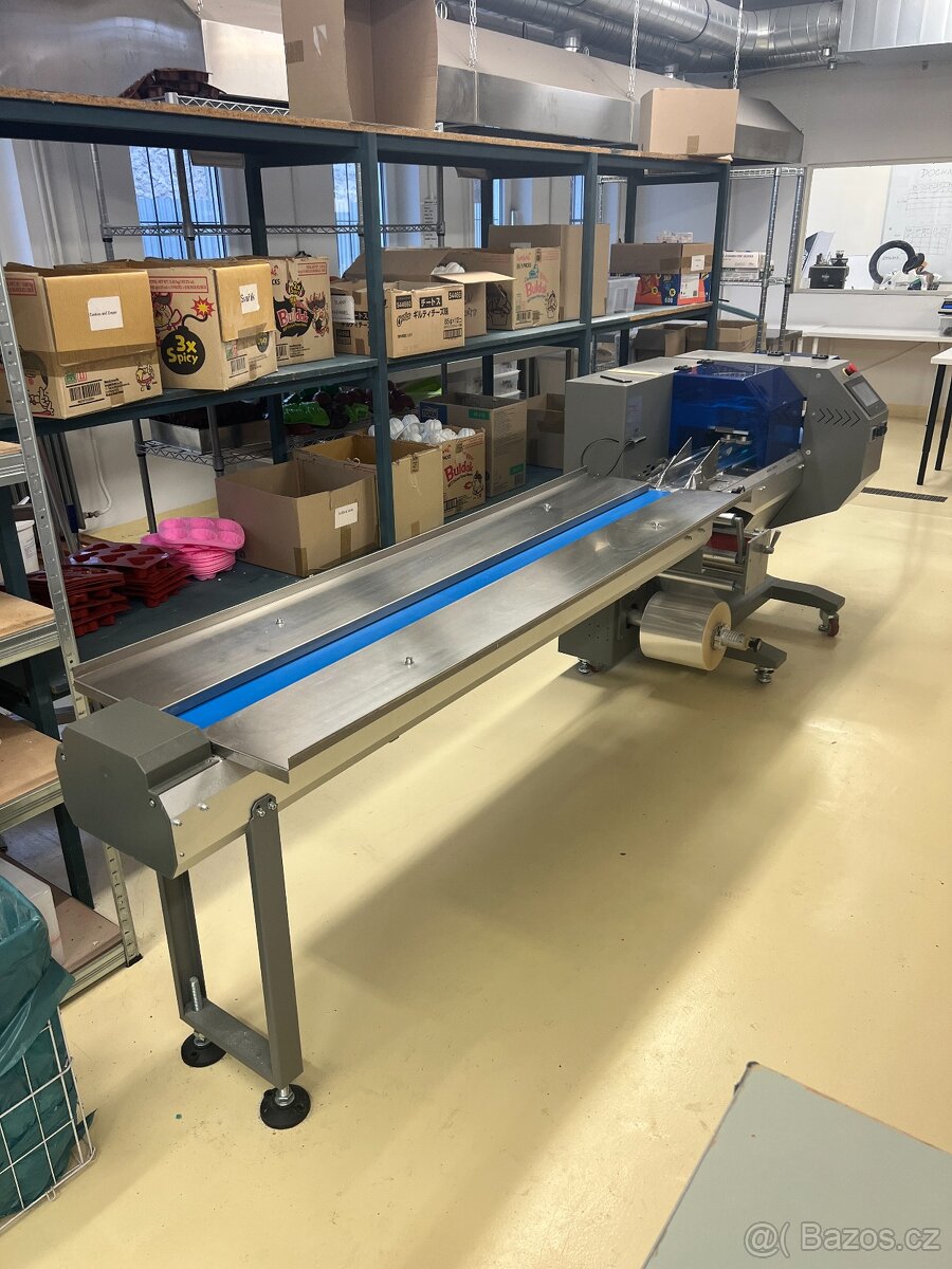 Automatický horizontální flow-pack stroj na balení potravin - 2