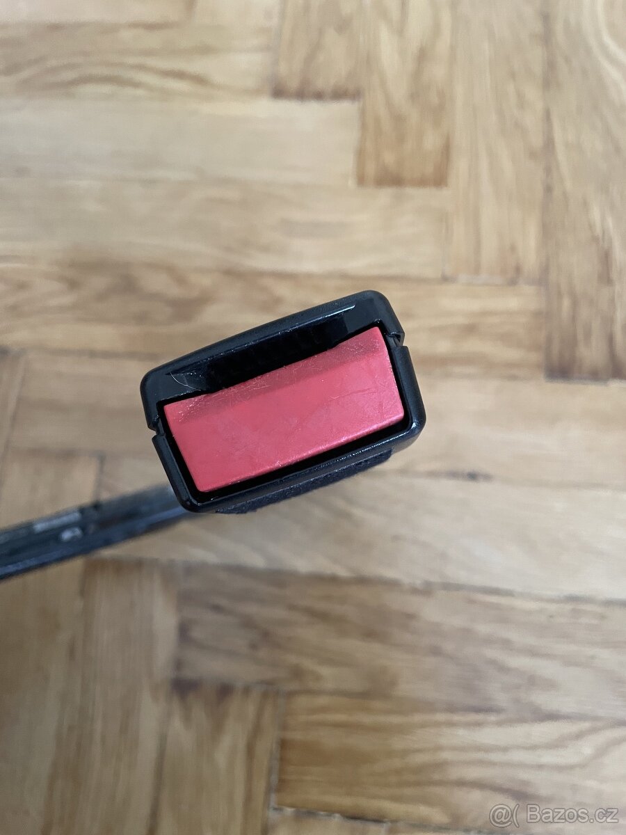 Předpínač bezpečnostního pásu BMW E90, E91, E92 - 2