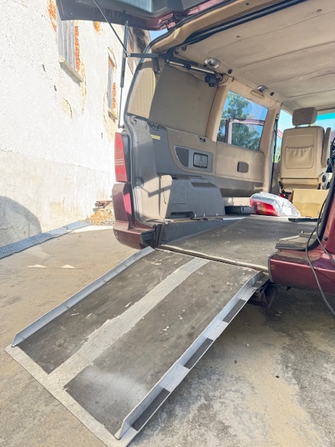 Mercedes W638 nakládací rampa invalid - 2