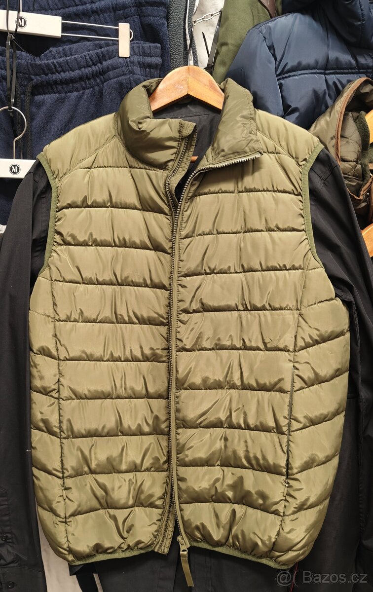 Pánské oblečení a boty. - 2