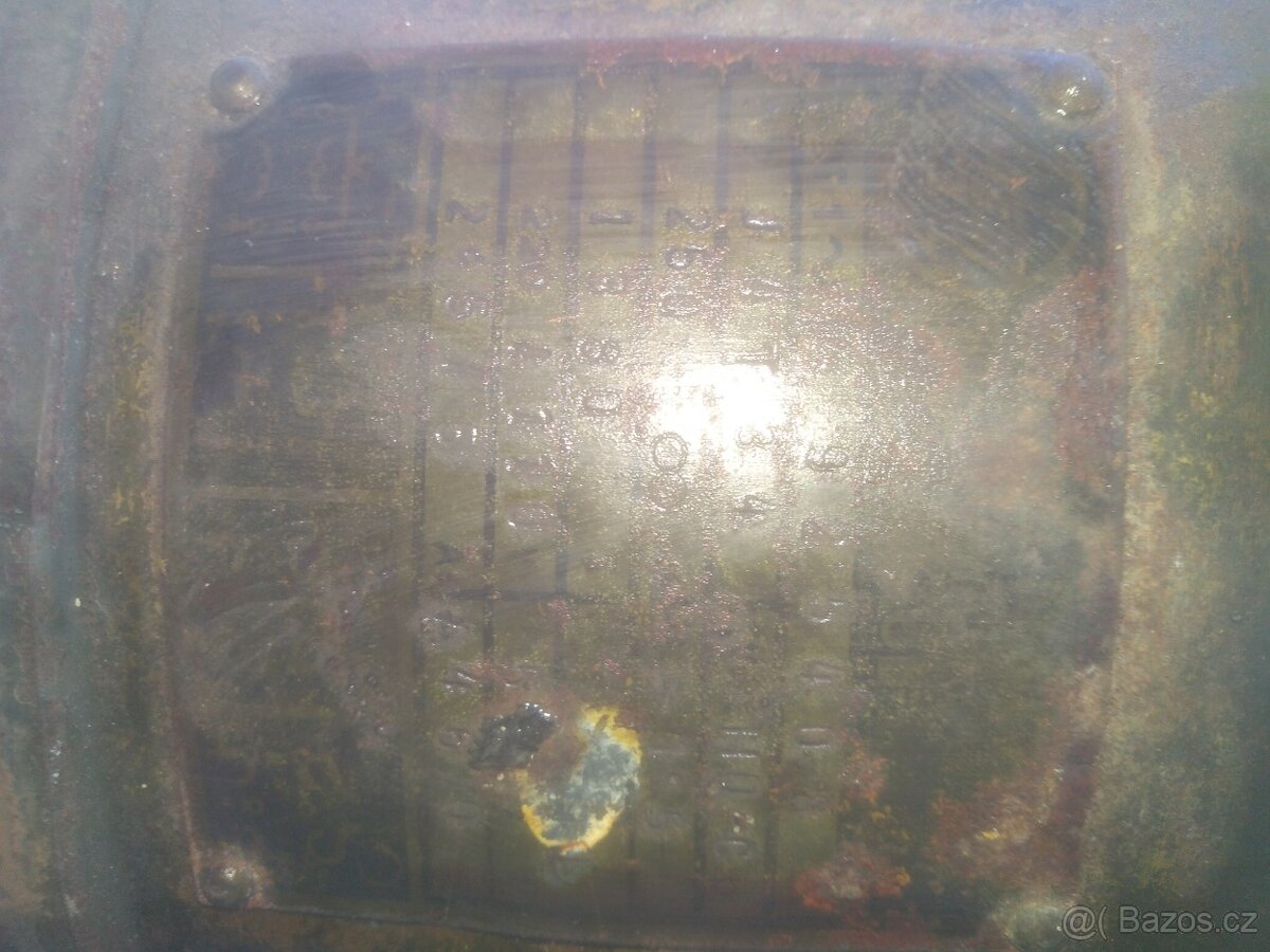 starý elektromotor - 2