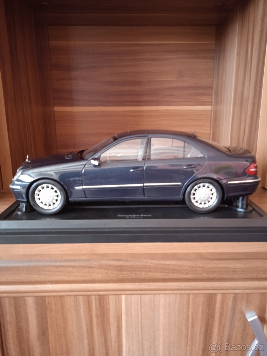 KYOSHO 1/18 - 2
