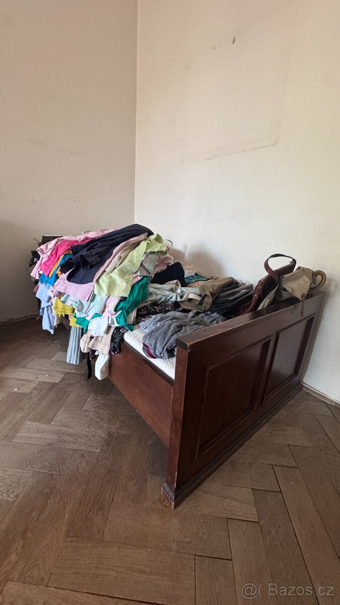 Starožitná postel - 2