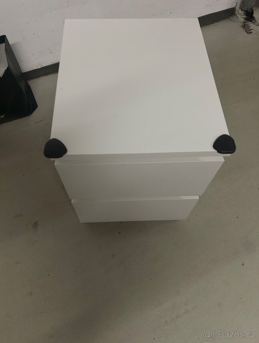 Ikea Malm noční stolek - 2