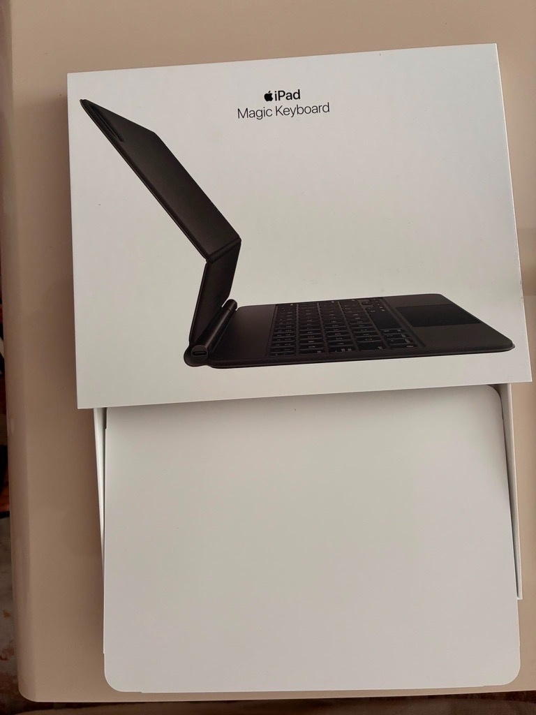 Prodám Apple Magic Keyboard pro iPad Pro 11" (US) - 2