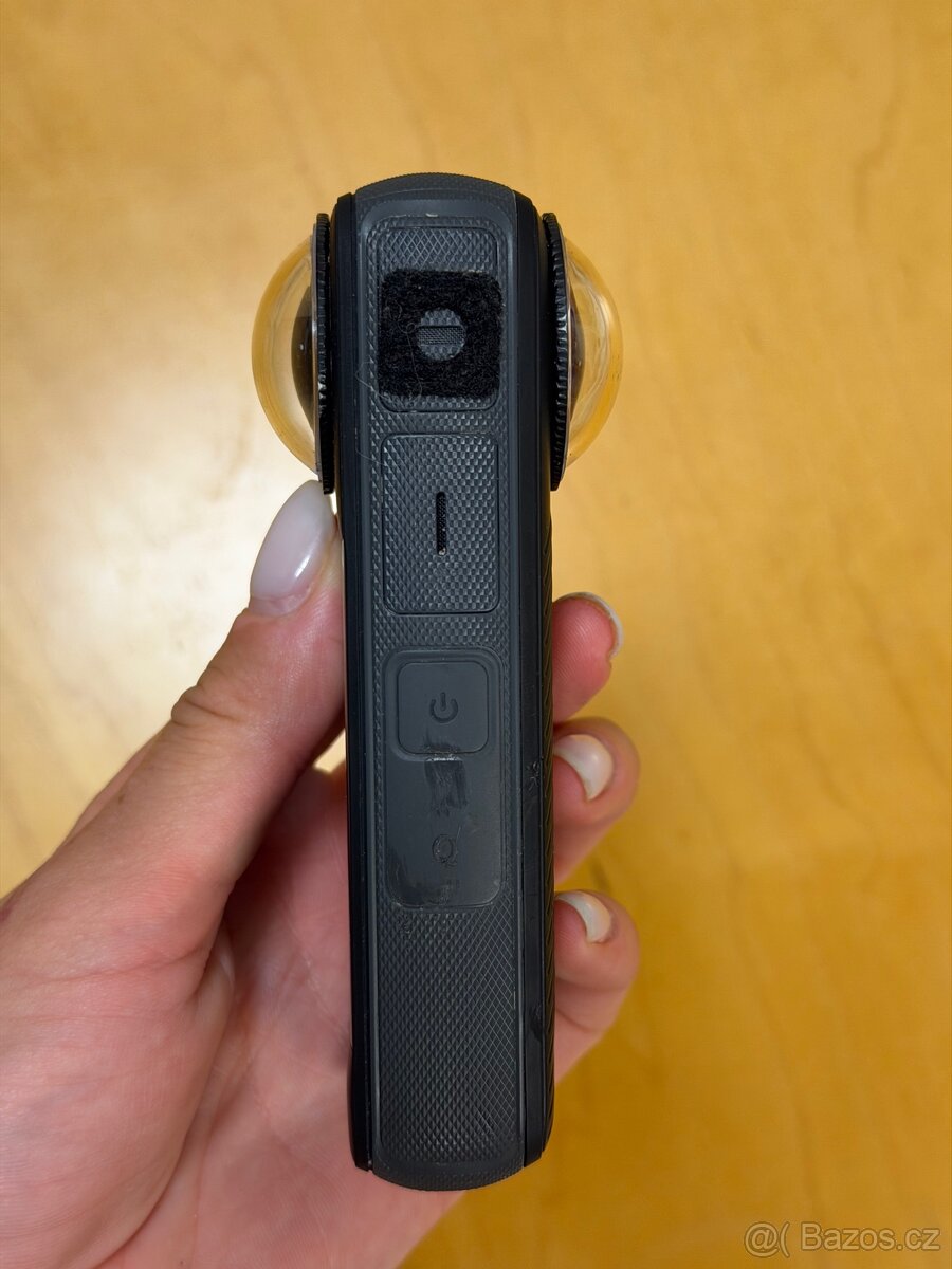 Insta360 X4 (8K 360° kamera) + příslušenství - 2