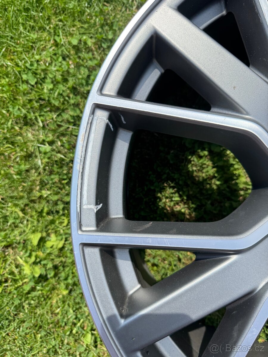 Alu disk Audi 19 E8,5Jx19H2 ET40 - 2