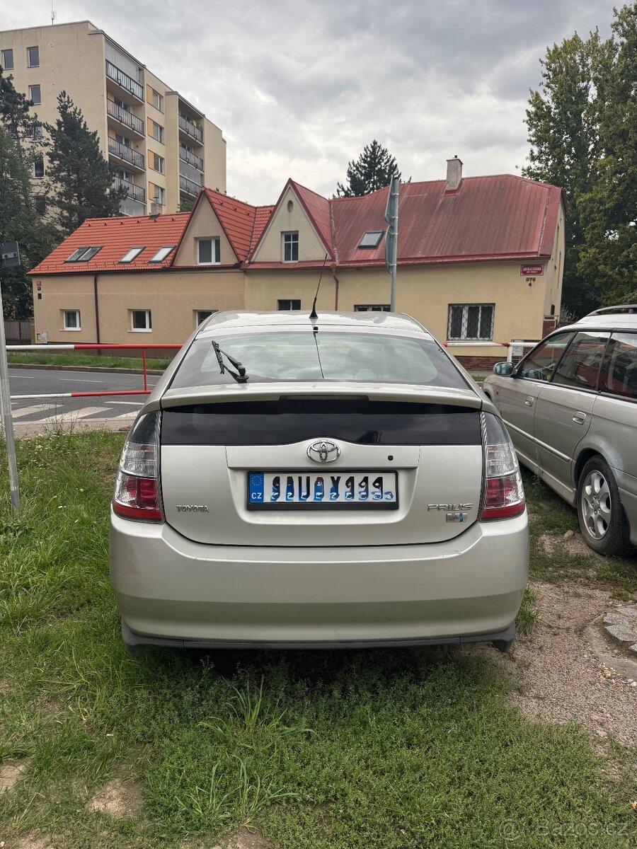 Toyota Prius 1.5 Hybrid - 2