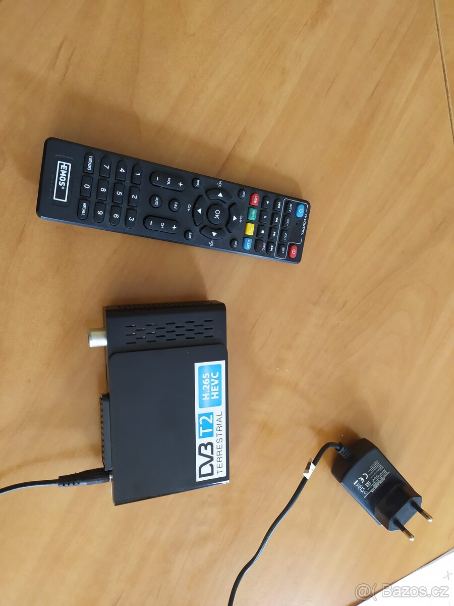 Set-top box DVB-T2 Emos - 2