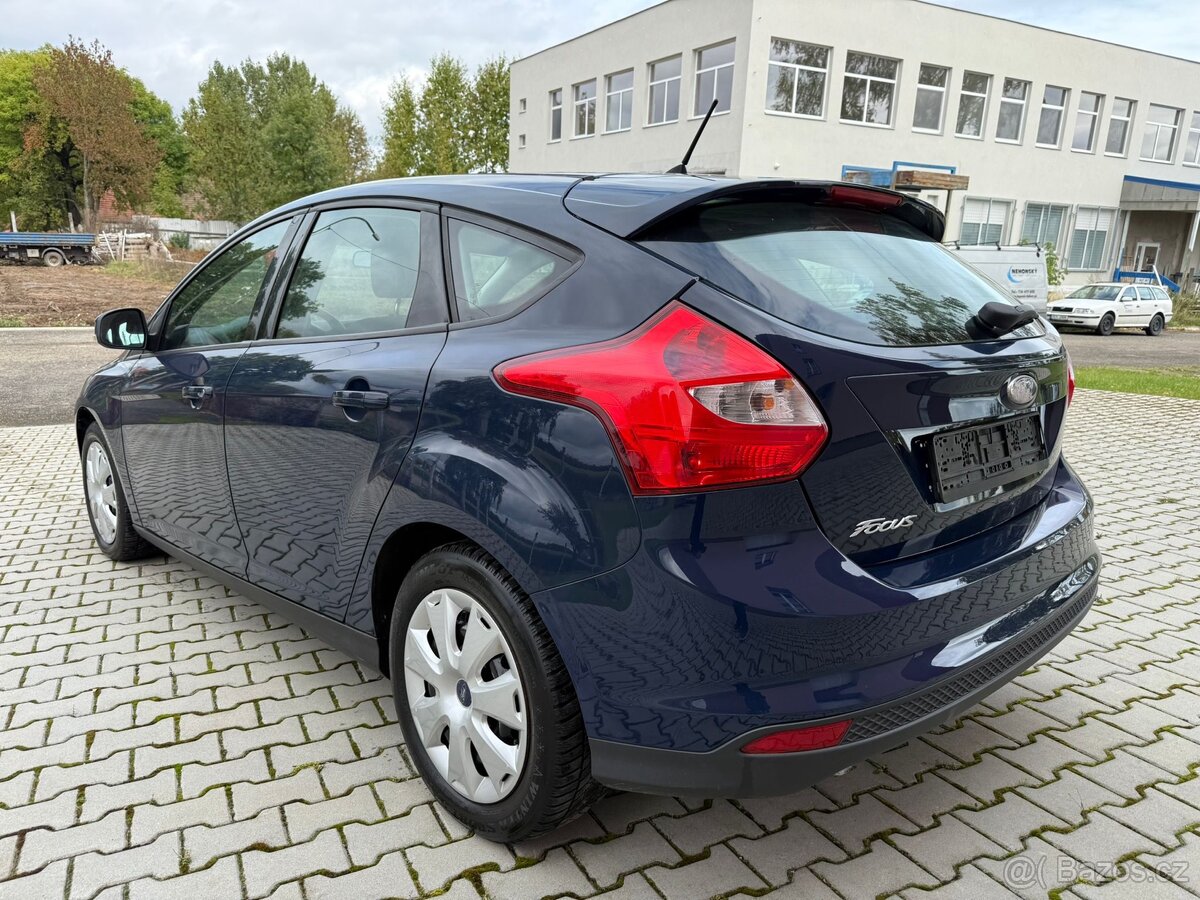 Ford Focus MK3 1.6i Benzín 77kw 2012 Serviska Nová STK DOVOZ - 2