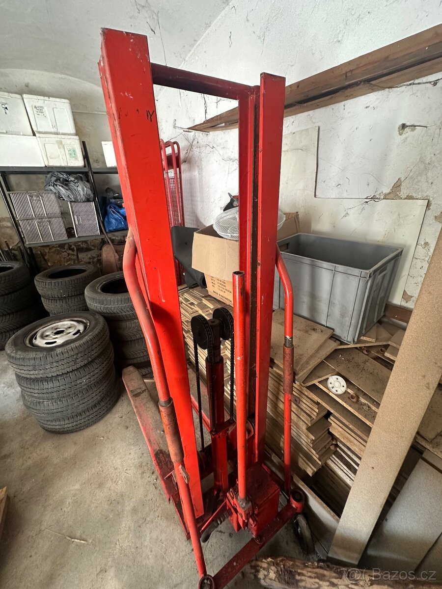 Vysokozdvižný vozík ruční - 2