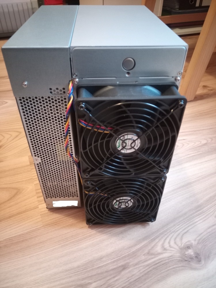 Ant_miner L9 10940M (2/3) - 2 190W - 2