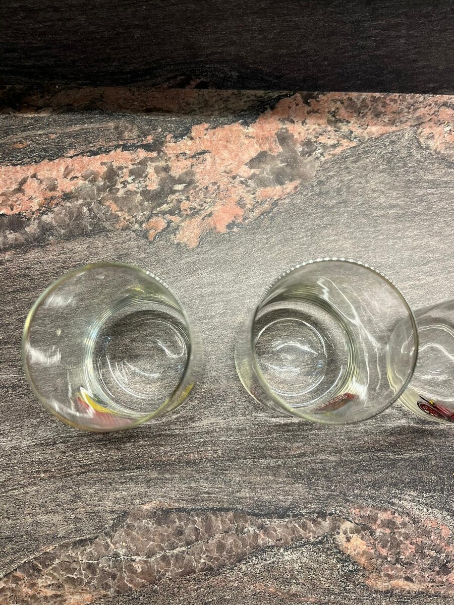 Sada skleniček s retro auty 6ks - 2