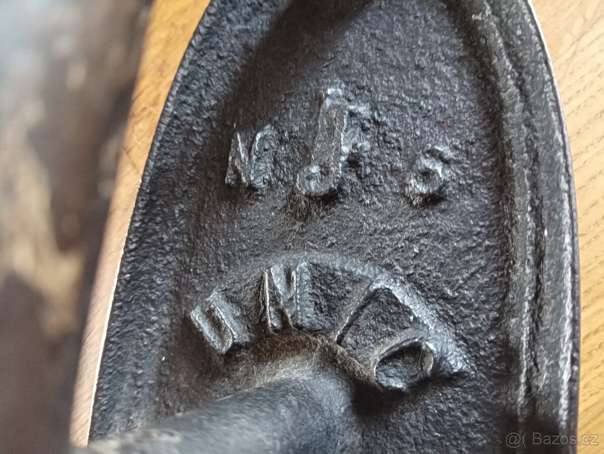 STAROŽITNÁ NAHŘÍVACÍ ŽEHLIČKA UNIC 19. STOL. FRANCIE - 2