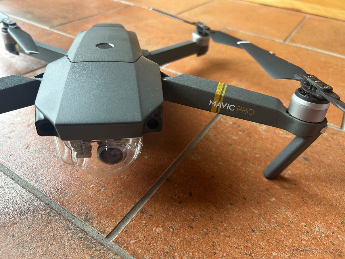 Dron DJI Mavic Pro + příslušenství - 2
