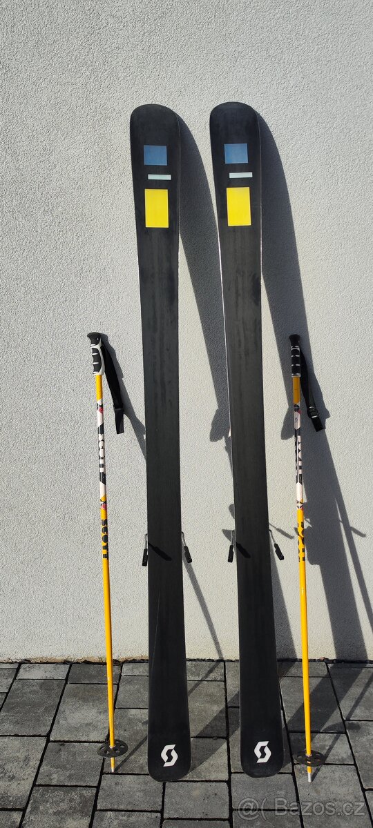 LYŽE SCOTT - 2