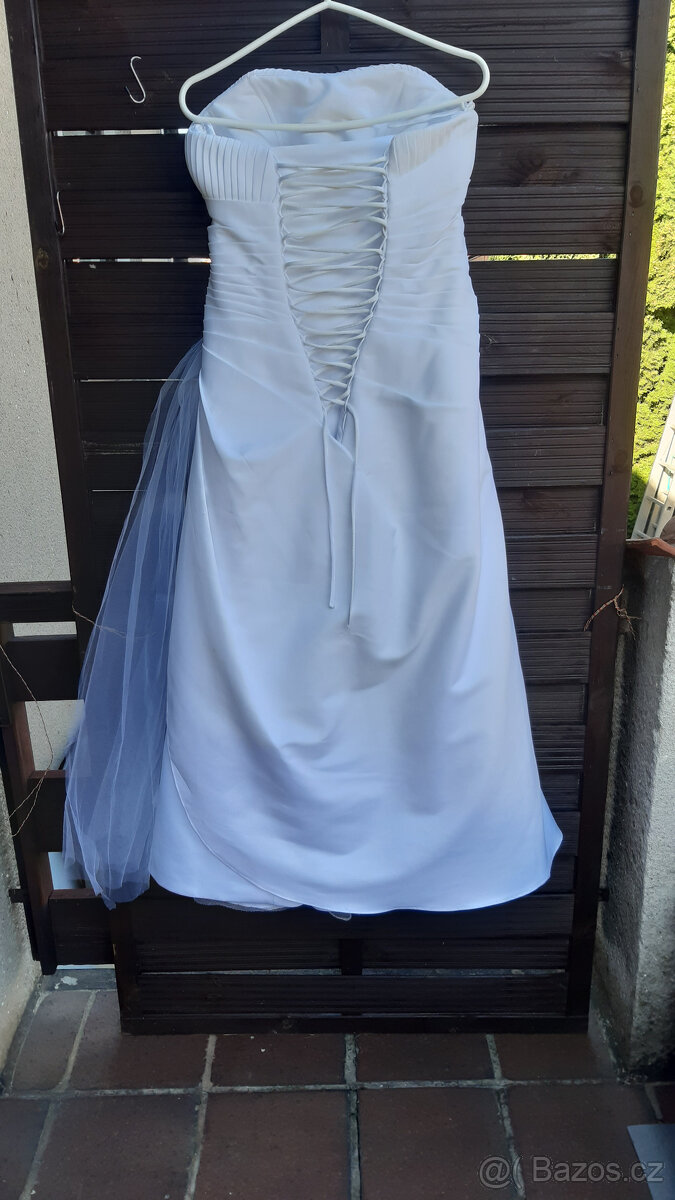 PRODÁM SVATEBNÍ ŠATY - 2