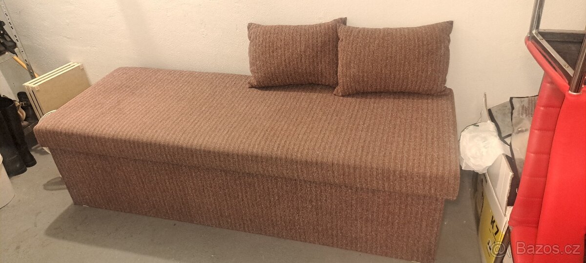 Pohovka s úložným prostorem - 2