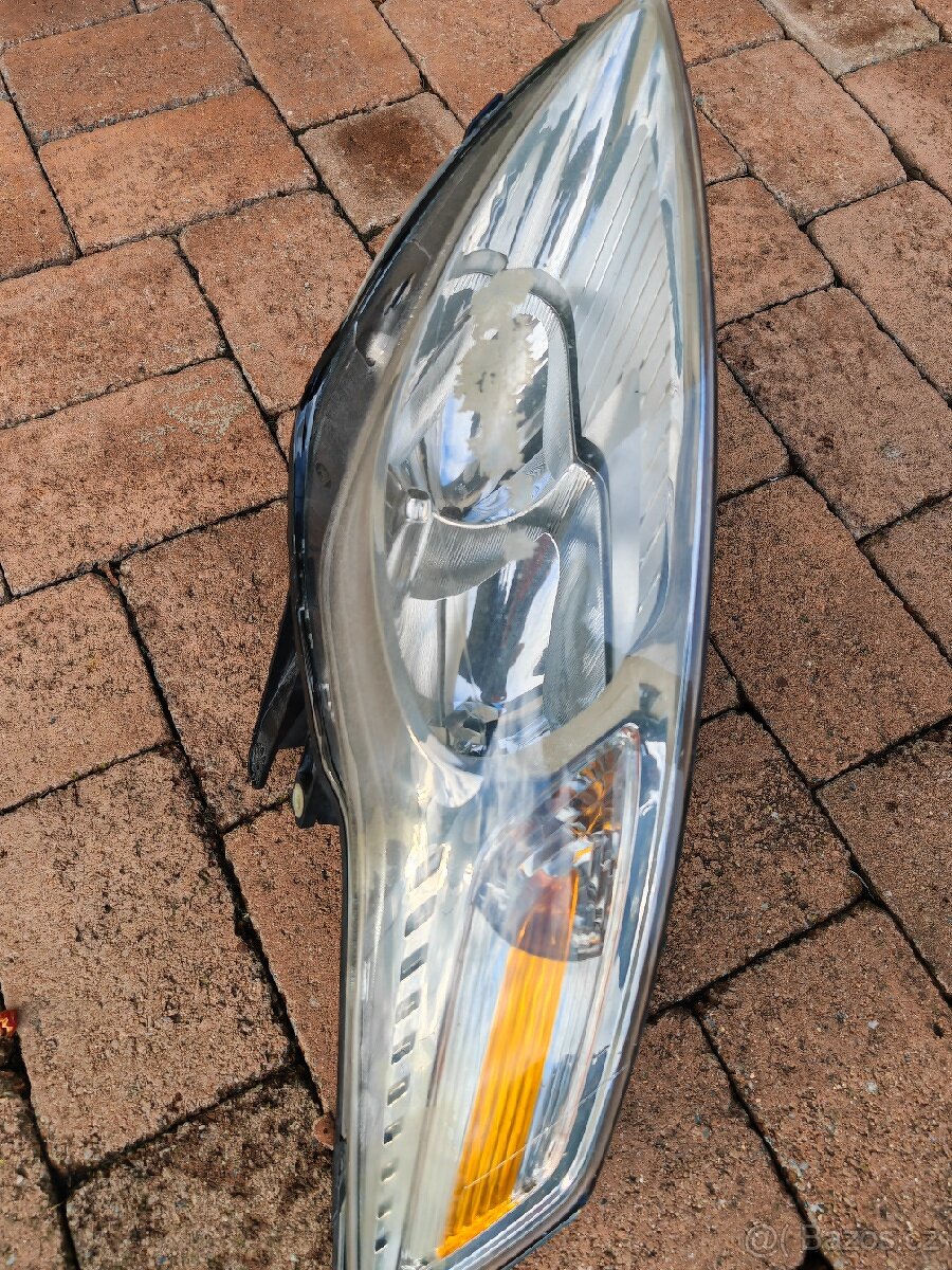 Přední pravý světlomet Ford Mondeo mk4 - 2