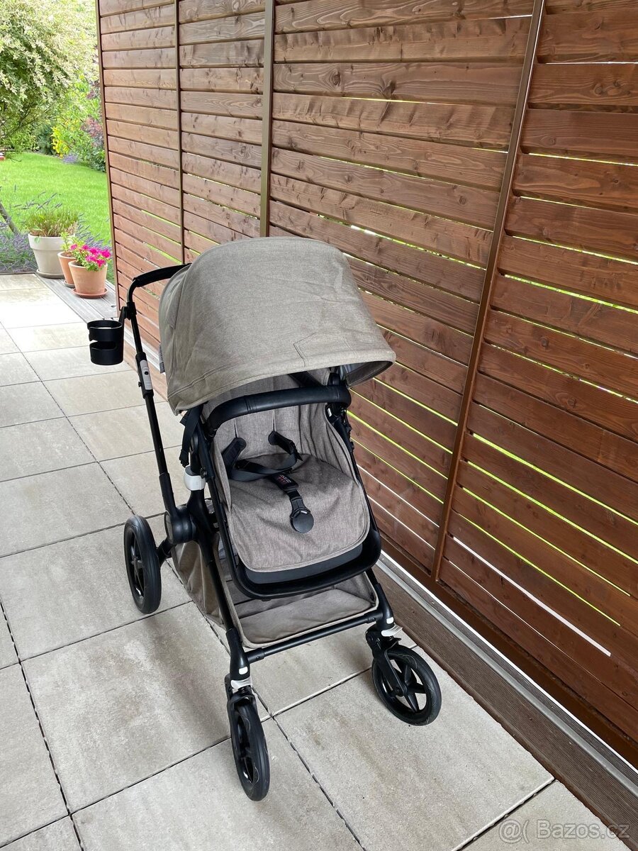 Kompletní kočárek Bugaboo Fox2 - Black/Taupe - 2