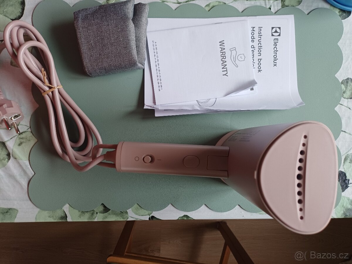 Napařovač oděvů Electrolux - 2