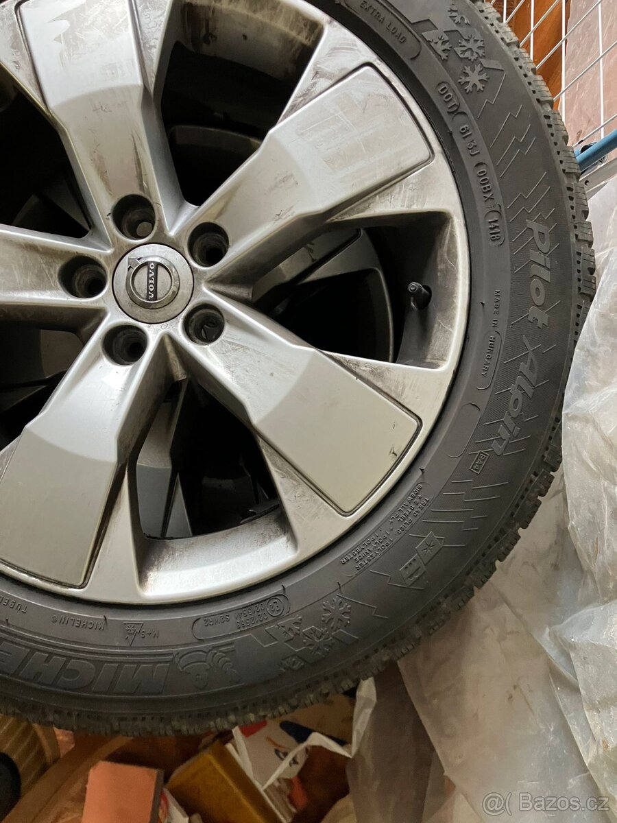 Volvo XC40 originální disky 18 - 2